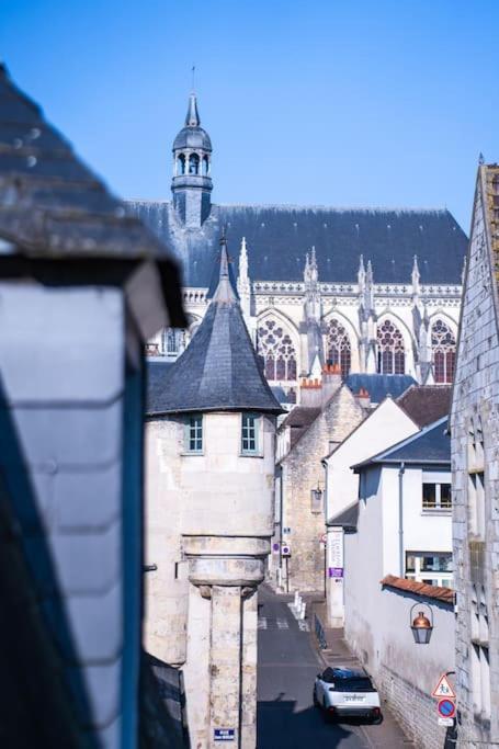Quartier Historique De Nevers Exterior foto